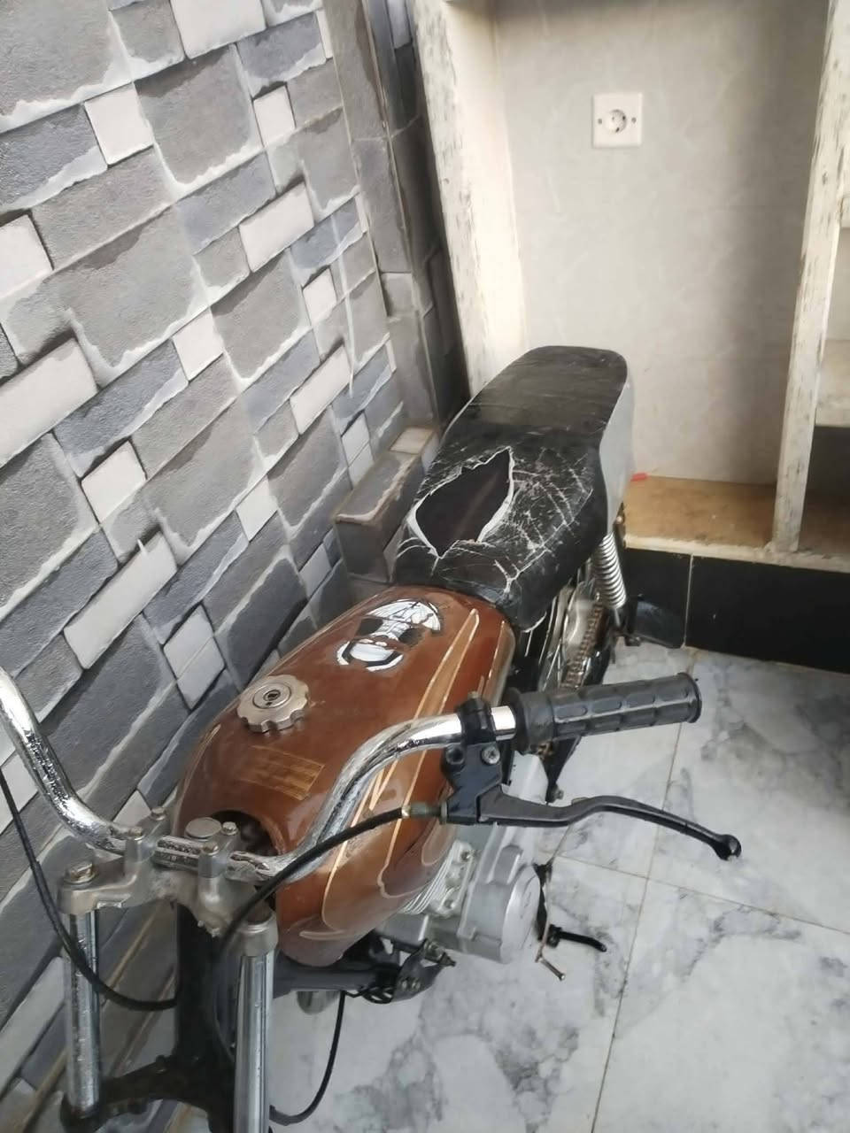 تايكر ١٩ للبيع شغال نضيف مكينتو معدل فول السعر ٢٥٠ وبي مجال ***********
