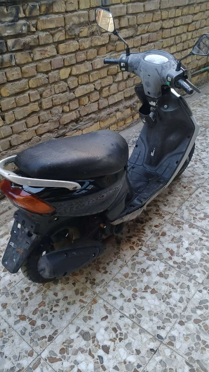 دراجه  ماكس قجمه للبيع دراجه كامله مكمله اي نقص مابيهة شغاله 350 بغداد الشعب شارع  الصحه ***********
