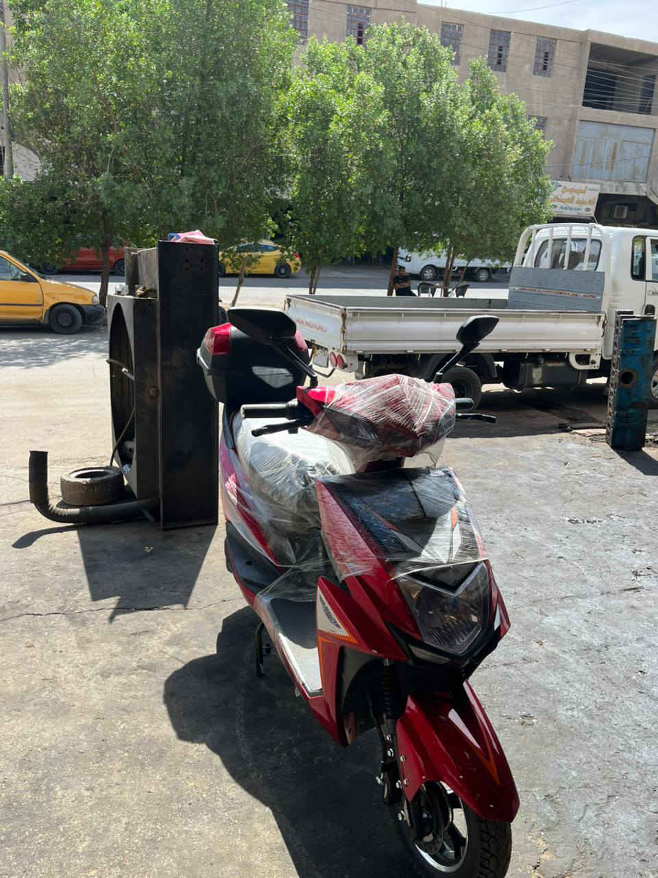 دراجة سكنس كهرباء للبيع
السعر مليون و خمسين و بيها مجال 
للاستفسار الاتصال على الرقم ***********

