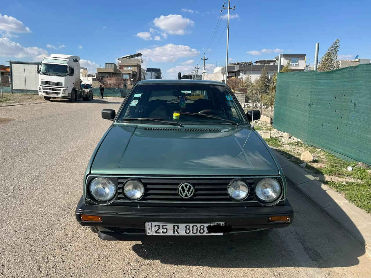 گولف موديل 1990 
مه كينه جيتا ئه و رپى به شرت 
گيرعادى 5گيربه شرت
رقمى كركوك به ناوى خؤمه ويه سنه وى تا2031تازيه 
چوارتايه زؤرباش 
كاره باى هـه موى ئيشه كات بئ عيب
تاقم پيشى تازه دا گيراوه 
به شتى ده عمى نه بيت 
تازه  ته عميره 
سه ياره كه مالى دؤسته 
نرخى 35معا مه له 
شوين چم چمال شمشمل, السليمانية


**إذا كنت صاحب هذا الإعلان وتريد حذفه لأي سبب، رجاءا أرسل رسالة إلى الدعم الفني**