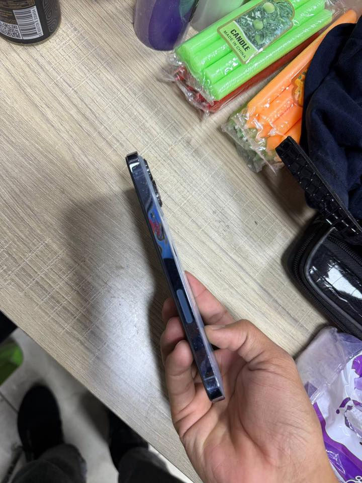 تم اعاده النشر بسبب الوعود الكاذبه
ايفون 13برو ماكس  ذاكره 256

مبدل بطاريه +شاشه +ضهر مكسور 

السعر 250 الف 

للاتصال : ***********
