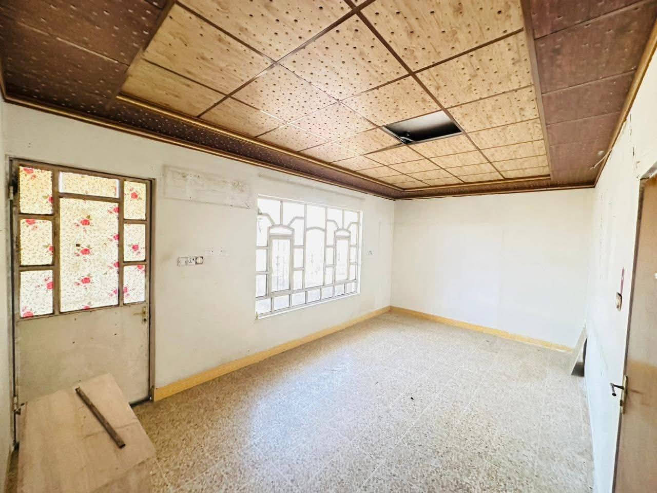 📢للإيجار للايجار للايجار 

الموقع حي الميثاق المربع الذهبي
 ع شارع 20م موقع مميز 

المساحة 125 م طابق ونص يحتوي ع 3 غرف نوم وهول واستقبال ومطبخ وصحيات عدد 2 في طابق الاول والثاني وكراج للسياره 
للاستفسار
***********
***********
