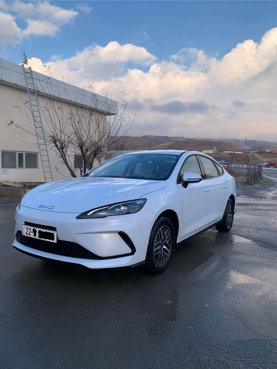 Byd 05   2025
سياره كه هيجي نيه ده حامي لو ده حامي به شه رت ره قه م هه وليره  5هه زار روشتوه سعرش 135مه جال
*********** أربيل, العراق
