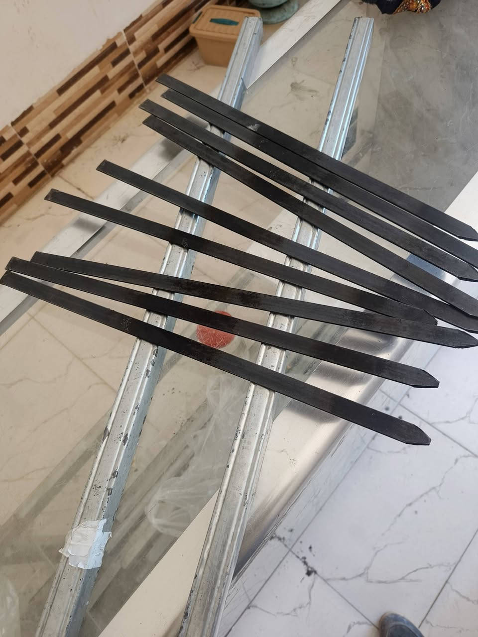 السلام عليكم 
مثرامه

منقل

ميز

شياش كباب

روله

شوايه 

للأستفسار ***********
