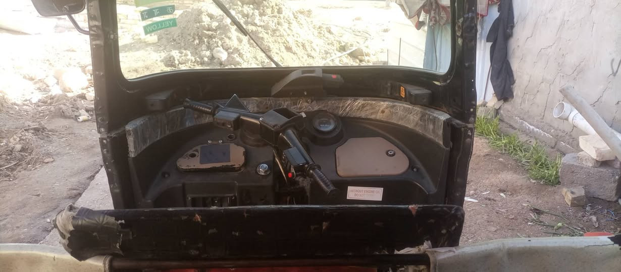 السلام عليكم تكتك باجاج للبيع موديل 17بيها محرك 20تكتك نضيفه وحلوه وجاهزه مكاني طويريج السعر 3600وبيها مجال قليل ***********اوراق أصولي
