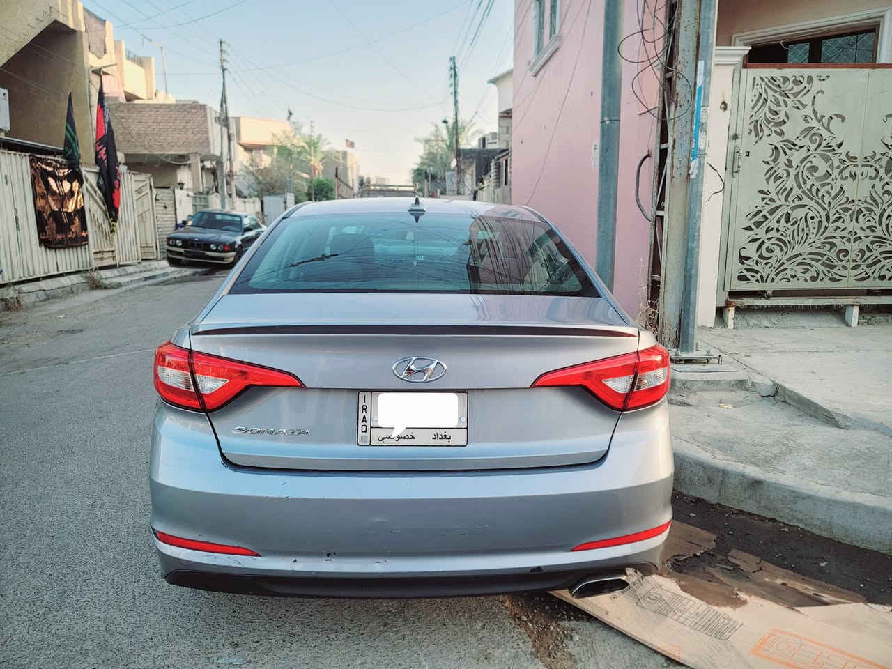 السلام عليكم
سوناتا 2017 امريكي مواصفات عادية رقم بغداد
محرك كير كهربائيات تبريد كله مكفول 
حادثه بسيط بدون اير باك 
رش بنيد وربع جاملغ 
عظمته حلوة وصدره ناعم 
ما بيها نقوص وترايك للبصرة روحه ردة 
للاتصال *********** + موجود واتساب
ختبرني وتدلل والسيارة باسمي عليه غرامه اني ادفعها
