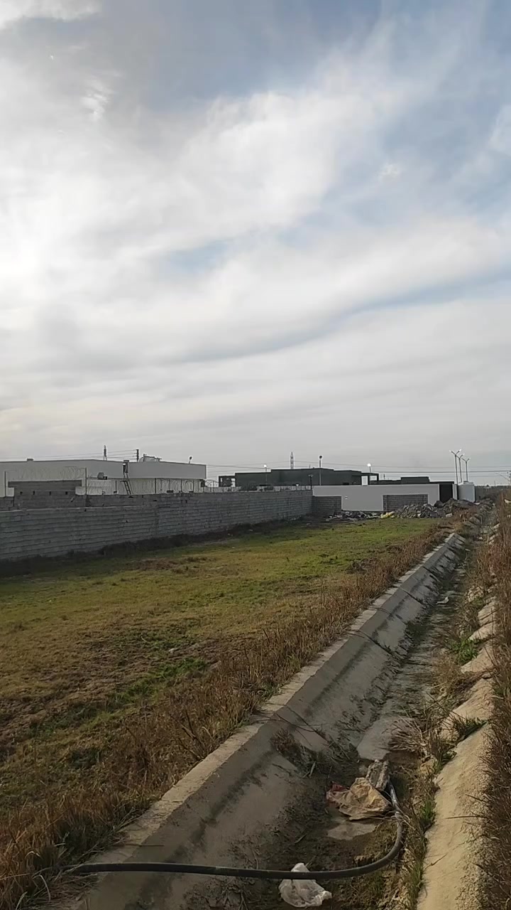 دونم ركن مسيج  للبيع 
طابو زراعي سند 25 
تحويل مباشر 
ديالى الحديد قريه تتن ( مزارع ديالى الحديثه )
للاستفسار ***********
