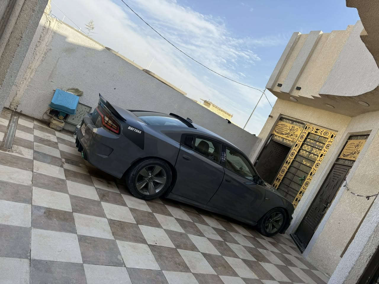 سلام عليكم جاجر 2016 لون سمنتي صبغ عام بيه حادث جاملق خلفي وباب بدون دواخل  رقم بغداد دولي لاستفسار *********** السعر  153
