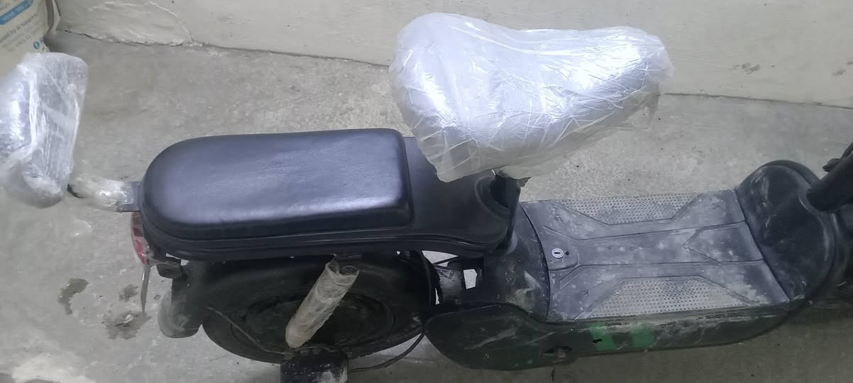 للبيع
ماطور شحن السعر 150وبي مجال لتواصل خاص


**إذا كنت صاحب هذا الإعلان وتريد حذفه لأي سبب، رجاءا أرسل رسالة إلى الدعم الفني**