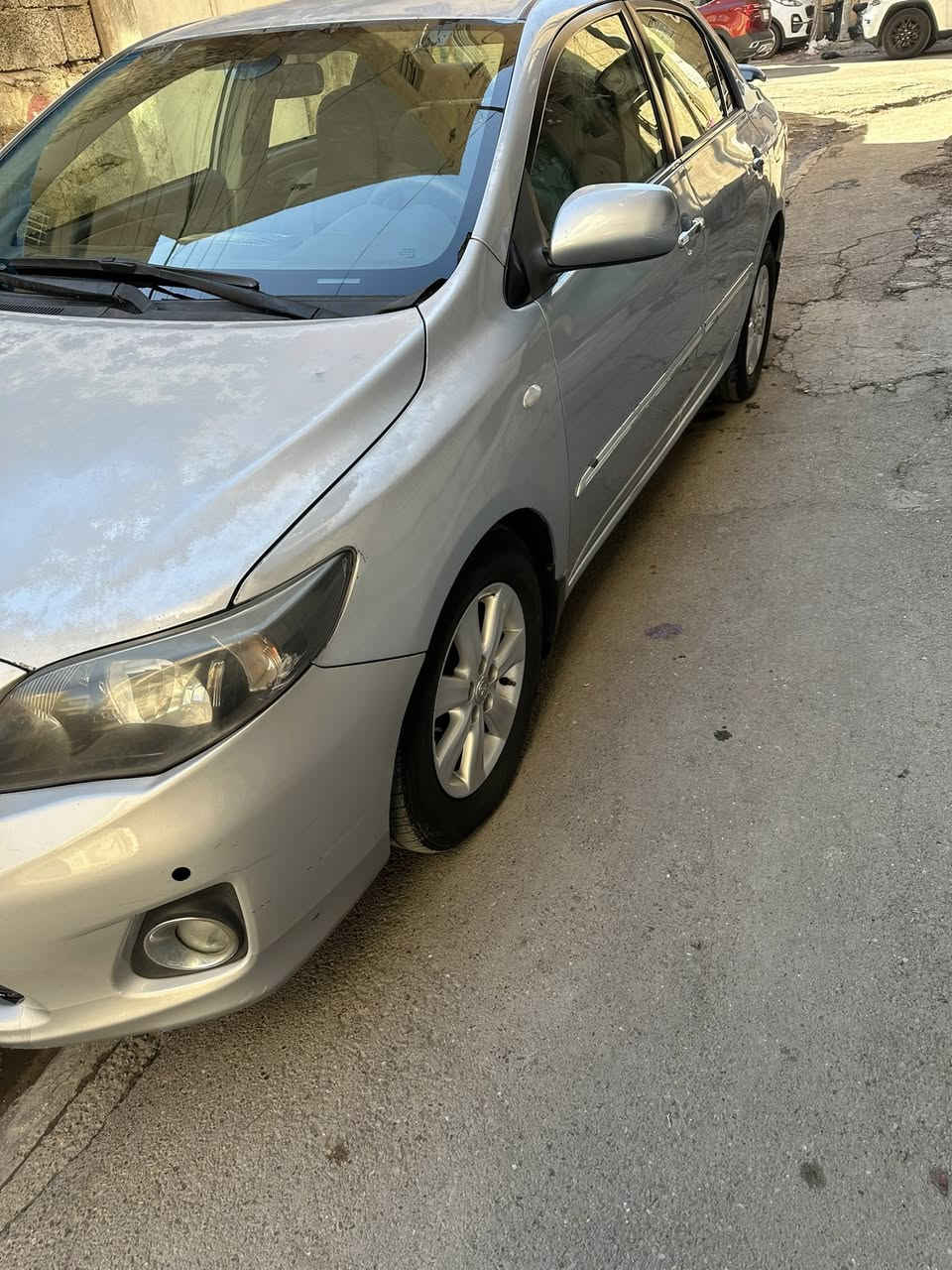 السلام وعليكم كورلا2009خليجي سعودي فطيم رقم اربيل مابيها اي نقص كير ومحرك خير من الله تخم تاير 
السيارة متصرف عليها شي جاهزه بدون صبغ بيها مكانات بيها جراد السيارة حلوه ونضيفةتحويل 
شوكت متريدمكان السيارة بغداد السعر 100 ورقه يعني دفتر وبيها مجال بصيط للطيبين للستفسار رقمي ***********
