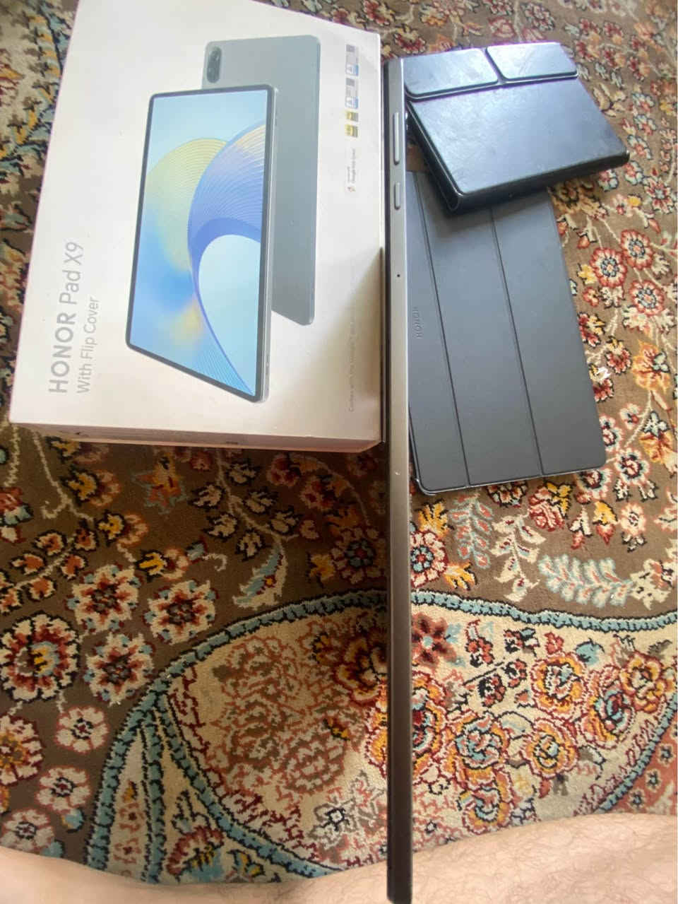 ضمان 2 سنه 2026 Ipad honor 12.1 9x bad غير مستعمل قليل شخط مابي كلش سلس  بوبجي120 فريم 
الشاشة,12.1 بوصة LCD بدقة 2560×1600 (2.5K)
معدل التحديث,120Hz
المعالج,Qualcomm Snapdragon 6 Gen 1
الكاميرا الخلفية,13MP
الكاميرا الأمامية,8MP
البطارية,8300mAh
الشحن,35W
الصوت,8 سماعات ستيريو
النظام,Android 13 مع MagicOS
الوزن,حوالي 555 جرام
السمك,6.9 مم
اعطيني سعر وخذه  جماعه270 لا تجيني أربيل, العراق


**إذا كنت صاحب هذا الإعلان وتريد حذفه لأي سبب، رجاءا أرسل رسالة إلى الدعم الفني**