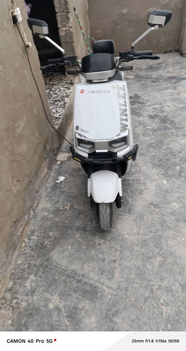 سلام عليكم دراجه شحن للبيع جديده السعر 600 قفل قفل بدون معامله بقاي تفاصيل رقم ***********
