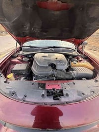 جارجر موديل 2017 فئه sxt وارد كندي بيها صبغ بالجنطه ع ارتفاع اصبعين فق...