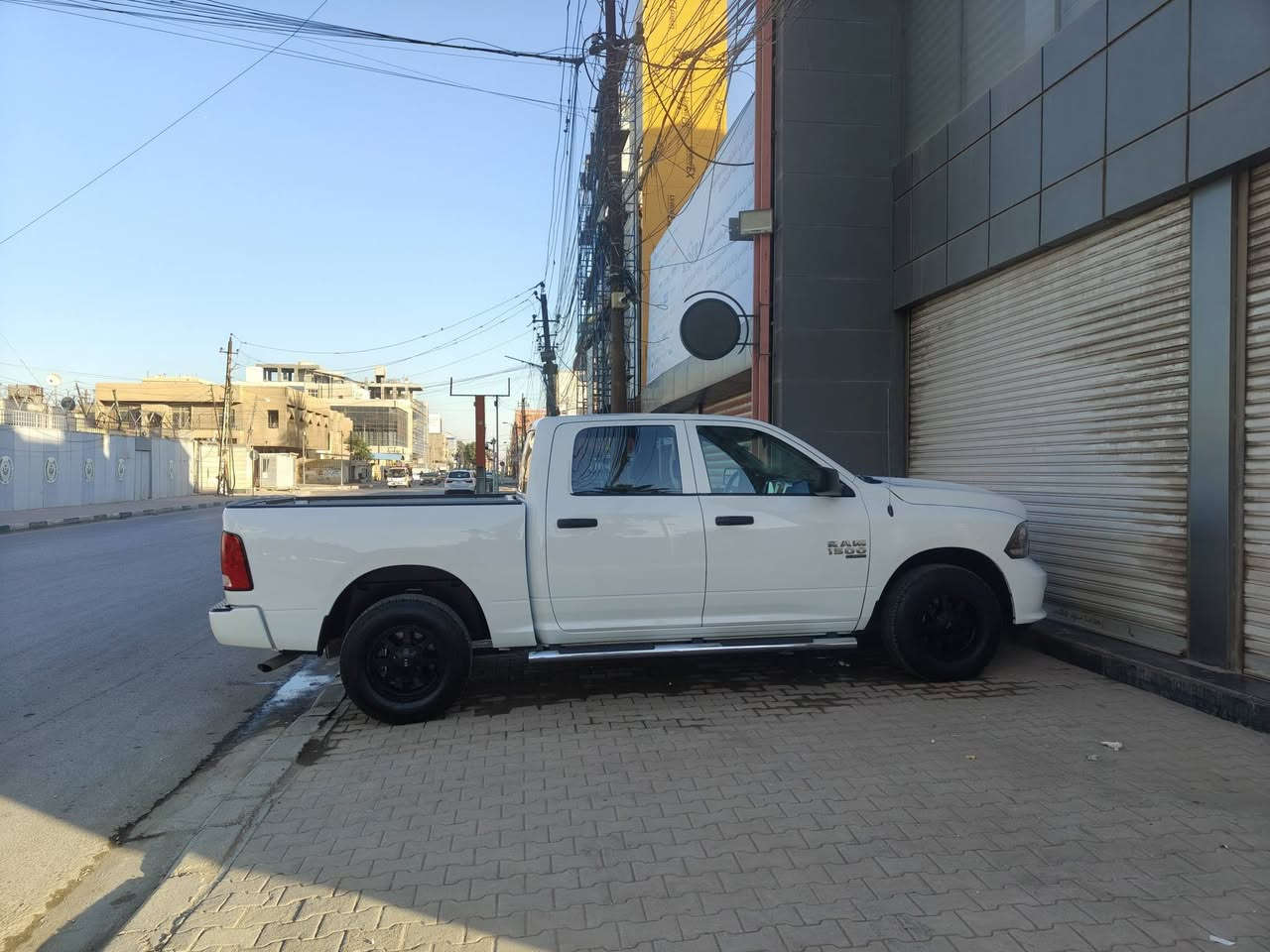 السلام عليكم
للبيع دوج رام كلاسيك 2022
الرقم اربيل الحادث فقط بنيد 
العداد 40 الف ميل 
فور ويل محرك 6 سلندر 
السعر 23000$
الاتصال فقط 
***********
