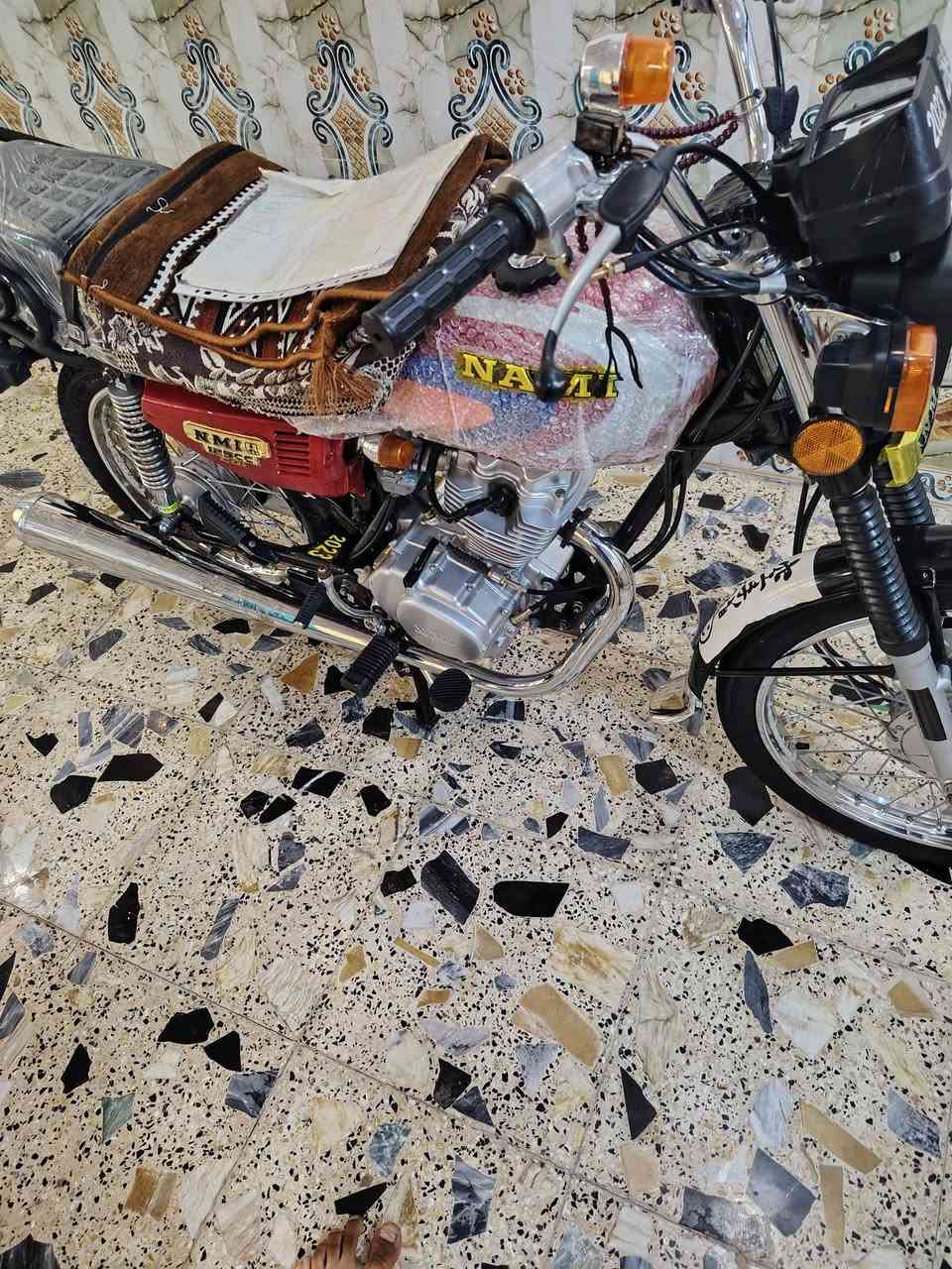 سلام عليكم دراجه نامه للبيع شلامجه موديل 2023 أوراق اصولي حلوه ونضيفه دراجه الف ماذب عليه مكاني كربلاء على شارع بغداد السعر 950  وبيه مجال الرقم ***********
