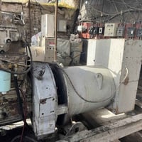 اخوان عندي مولدات عدد 2للبيع كمنز  خمسه ونص شغالات 07802064752