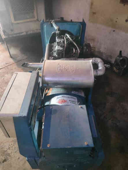 محرك كابوتا 3بستم حاويه راس توليد 7/5نحاس100   /100 محرك حاويه صراف كاز 900 بساعه تزكام جديد  مولد متعوب عليه   السعر المطلوب 1500قفل مكاني الدوانيه لاتصال على رقم ***********
