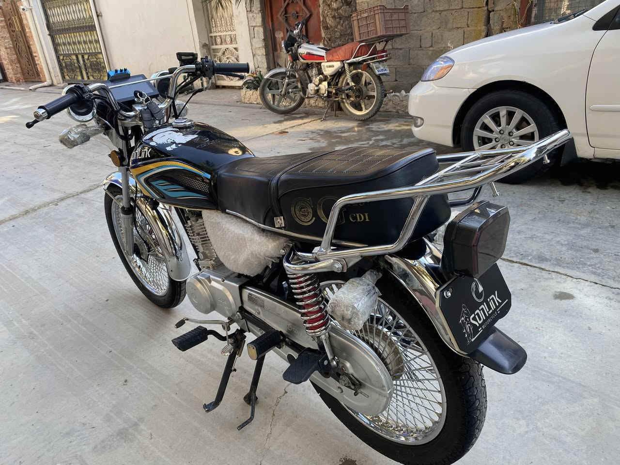 يالله
سلام عليكم دراجة تايكر موديل ٢٥ سولنك اصلي الدراجة كفالة من كلشي بس بيها ملاحضات بسيطة شوية 
ديالى بعقوبة ***********
