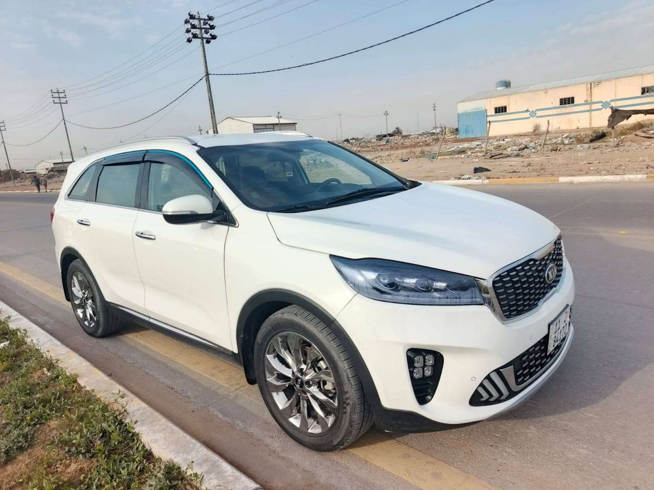 السلام عليكم 
سيارة نوع سورنتو خليجي موديل 2020 رقم بغداد 
فول موصفات عده البنراما سياره 6 اسلندر سبعة راكب 3 قطع تبريد مري شفط جنطه كهربائي  كامرة حساسات  شاشة كبيرة كشنات جلد السياره كفالة عامة من ضربة وصبغ وتبديل 
السيارة جديدة ماشية 55 
كير مكينه حداديو تبريد كفالة عامة تخم تاير  اسبير ما نازل السعر 257 
العنوان محافظة كربلاء 
رقم الهاتف ***********
