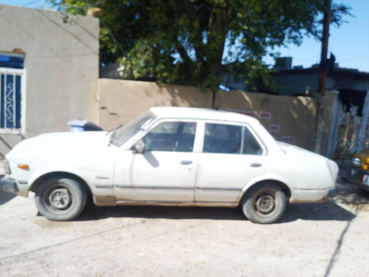 كرونه،مديل ٨٠ سعر ٢٢سياره ابلاديه،رقم انكليزي، تحويل ثاني يوم بسمي بغداد زعفرانيه ***********
