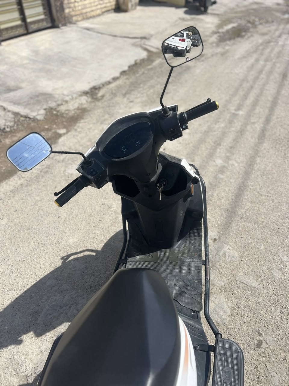 السلام عليكم دراجة شحن نوع سكنس موديل2026 إصدار حديثه مدرعه بالكامل جديد زيرو قبل شهر جبتها و الوصل موجود  سعر 700 بيها  مجال عنوان بغداد الغزالية  6بطارية كبير  ملف سرعه 130 حقيقي 70 ب تطبيق ويز


**إذا كنت صاحب هذا الإعلان وتريد حذفه لأي سبب، رجاءا أرسل رسالة إلى الدعم الفني**