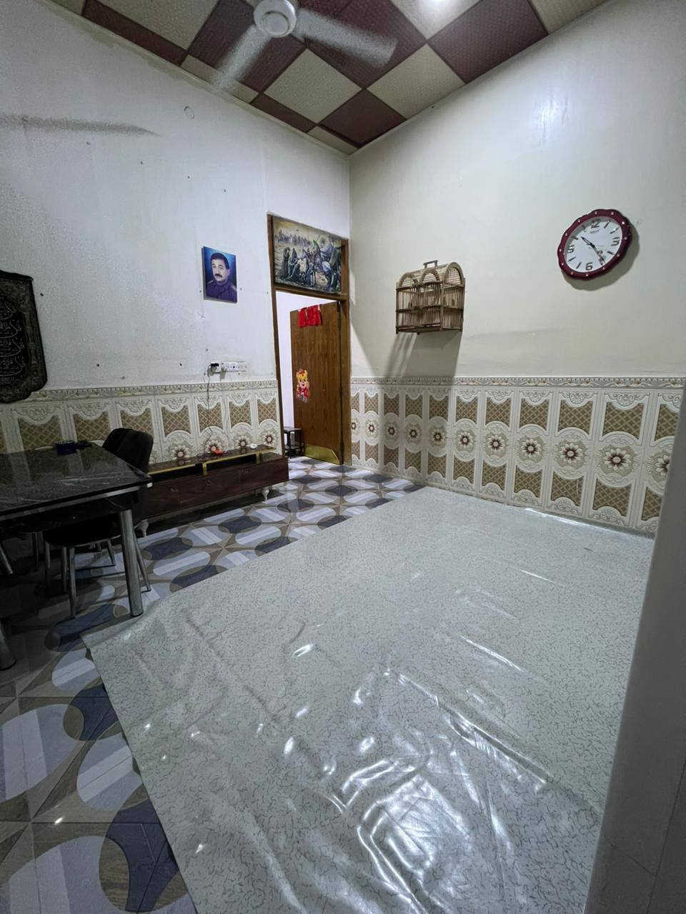 بيت طابو صرف للبيع في البصرة منطقة دور الصحة
سنة البناء 2020 
نوع البناء طابوق
المساحة 116 متر والبيت ركن
متكون من طابقين
الطابق الأول يحتوي على غرفة واستقبال وصاله ومطبخة وصحيات
الطابق الثاني متكون من مشتملين المشتمل الاول متكون من غرفة وصاله وصحيات
المشتمل الثاني متكون من غرفة وصاله وصحيات 

السعر 280 وبي مجال

للاستفسار ***********
انا مكلف بالنشر
