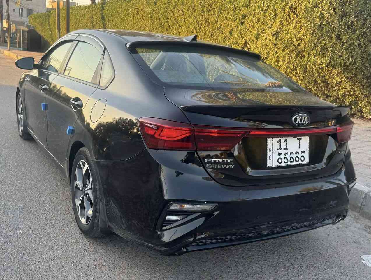 السلام عليكم للبيع كيا فورتي موديل ٢٠٢٠ السيارة وارد امريكي حادثه سطحي بنيد وخشم الجاملغ الايمن فقط لغود شواصي ومكفولة السياره ويل كب فول تحكم ستيرن ماشيه ٣٠ الف ميل محرك 2000 دوش المرغوب السياره جاهزه ومابيه اي نقص السنويه باسمي السعر ١٢٥ وبيه مجال بسيط واي استفسار الاتصال بالرقم *********** ابو علي
