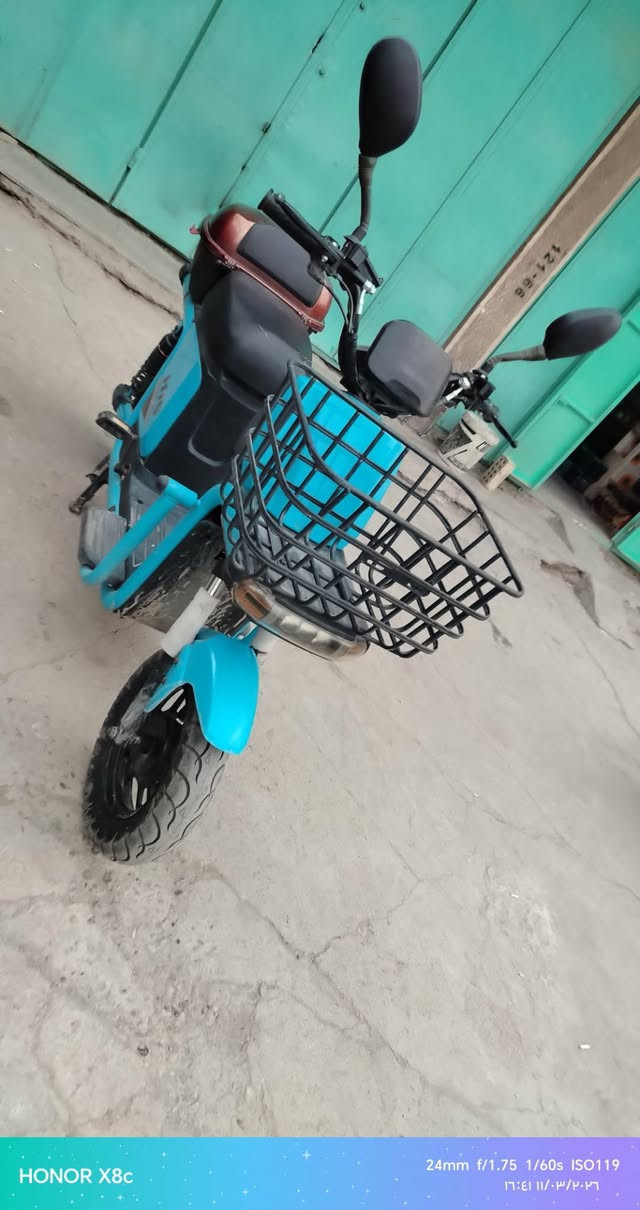 دراجة شحن  مستعملة  موديل 2025  و بشكل  جديد كلياً  من شركة  HIS الرصينة والمعروفة نظيفة وكاملة للاحمال والاوزان الثقيلة

 6 بطاريات دبل 32 امبير

السعر :  375   الف دينار عراقي

محل الورقة الخضراء للدراجات الكهربائية الشحن   

بغداد – شارع الربيع – مقابل الامثل للمطابخ – قرب مدخل دور نواب الضباط في الحرية للتواصل : واتساب *********** – ***********
