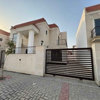 عرض مميز للبيع في مجمع (اسد بابل السكني 1) البيت يقع قرب البوابة الرئي...