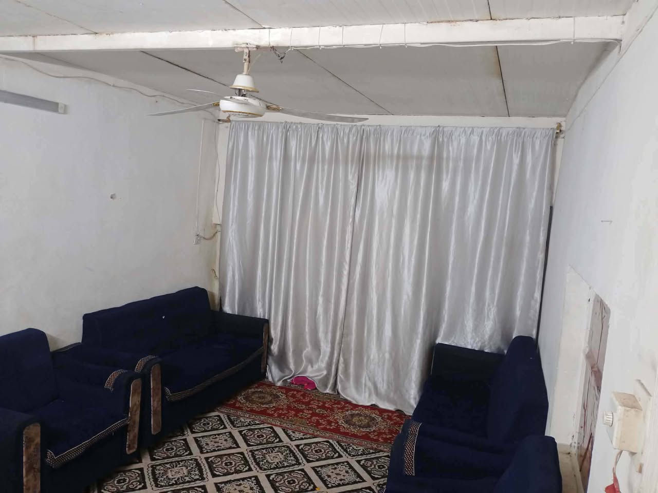 السلام عليكم بيت تجاوز للبيع الزعفرانيه شارع المعهد خلف منصة السيد مساحة 120 يحتوي على غرفتين نوم و استقبال و مطبخ و طرمه مجاري رئيسي سحب و وطنيه قريب عل شارع السعر (25) و بي مجال الاستفسار اتصال على الرقم (***********)
