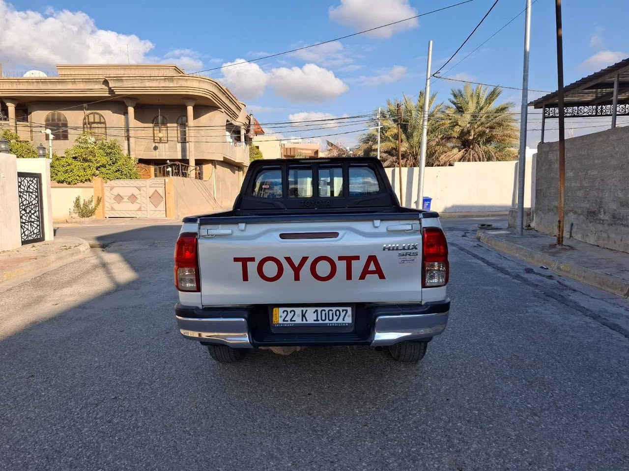 (((بسم الله الرحمن الرحيم)))
سلام عليكم....
 تويتا هايلوكس 2016 كير عادى فوول سيد نهرور بتل   . 
 ***********...
سيارة دينار مصرف مابي
كلشي جديد و كامل ..
سنويه لحد 2029 هزه و ره قم جديد شرط تحويل. رقم دولى 
، كير شرط.گاردن اكسل شرط. صدر لووك . كهربائي كامل شغال  
موصفات . .بتل. شاشه وكاميره .ده عامى نيكل.سلايت .دواخل احمر .ويل كروم. تبريد لمس فوول فوول
طيارات لووك.
 مكينه بدون صرف بيدون بوخار شرط مامفتوح...
***********
***********
سعر  مناسب خابر تدلل...........
..............

 تويتا هايلوكس 2016 كير عادى فوول سيد نهرور بتل
سه ياره كه زور جوان و پاكه مال دوسته.
سه ياره كه دينار مسروفى نيه لووكه...
هه موو گيانى به شرط افروشم ..
سه ياره كه سيد نهرو ى فووله لووك.... كركوك, العراق
