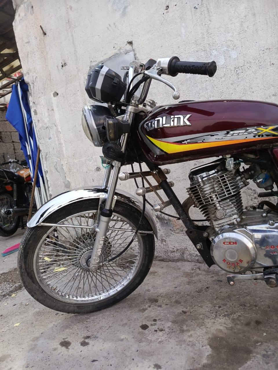 روبار خمس گير كهرباء شغال منفيس بي السعر ٢٥٠ الرقم ***********
