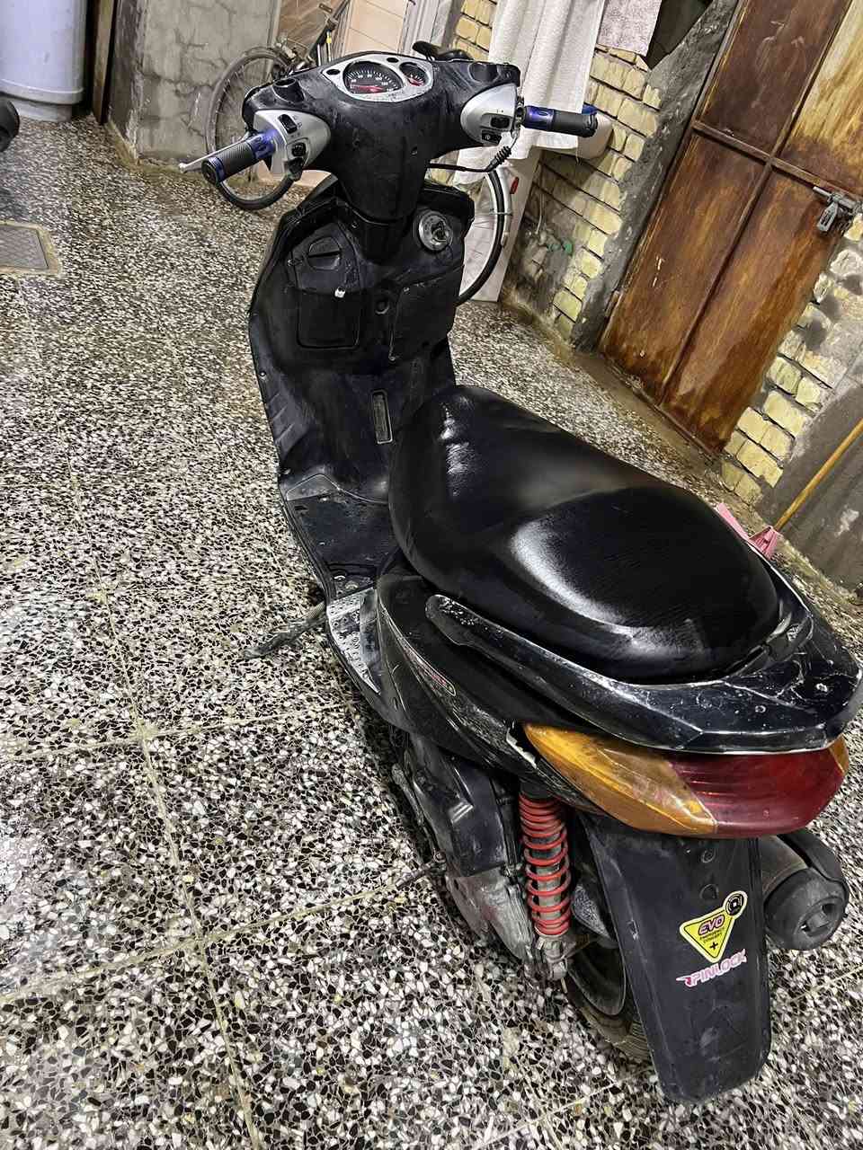 السلام عليكم سكنس نثيه للبيع مجفت كله جديد ما بيها نقص ما شارك المكينه بس بستم ورنك كلج كابريتر باتري كله جديد زوج تاير جديد الكفر الأمامي بي كسر مبين بالصوره دراجه خير من الله محرك مكفول السعر 450 وبيها مجال
المكان الزعفرانية ***********
