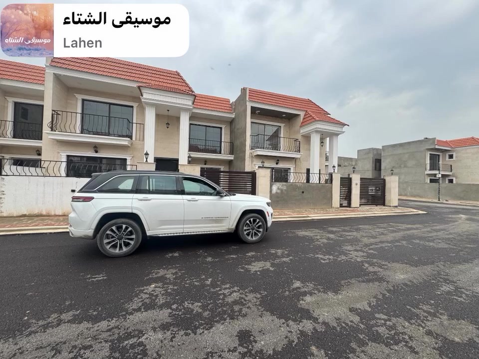 السلام عليكم
بيت 🏡 للبيع اسد 🦁 بابل١

٢٠٠ متر ٣ غرف نوم 

٣ 🚽 

مطبخين حار بارد

هول استقبال 

نظام سمارت

كهرباء ⚡️ خصخصة

مدارس 🏫 ابتدائية وروضة ومركز صحي

حاليا تسليم الوحدات واكمال النواقص

وبانتظار ربط الكهرباء بالمحطة

السكن خلال شهرين

***********

السعر كاش 💰 ٤٢٠ مليون
