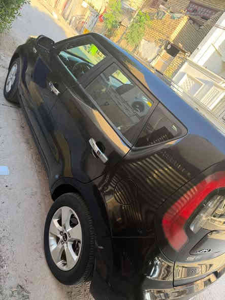 سلام عليكم سياره صول موديل 2018وارد امريكي حادثهه جاملغ امامي ايمن فقط بدون اير باك ماشيه 82حقيقي رقم واسط شاشه كامره تحويل مباشر السعر المطلوب 122 وبيهه مجال مكينه 1600 بيع او مراوس حسب  القناعه للاستفسار ***********
