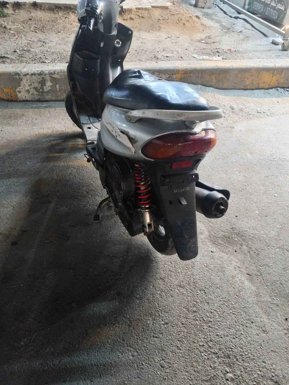 قجمه نضيفه البيع سعره ٣٥٠ مكاني مدينه الصدر الكياره 
***********
