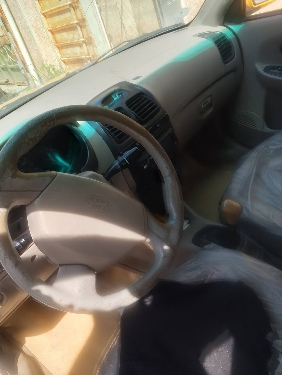 فيرنا موديل 2014 سياره خير من الله محرك كير مكفول رقم بغداد انكليزي باسمي تبريد تدفئ شغال سياره ولاضربه فقط طخه بهاي الجملخ الي بصف سايق اثر ابو تكت طخه تخم تاير جديد جواه سياره مال موضف من دوام لبيت الله شاهد مال عمي رجال جبير مو مال شغل ابد سعر 75وبيه مجال لطيبين رقم *********** بكان بغداد حسينيه
