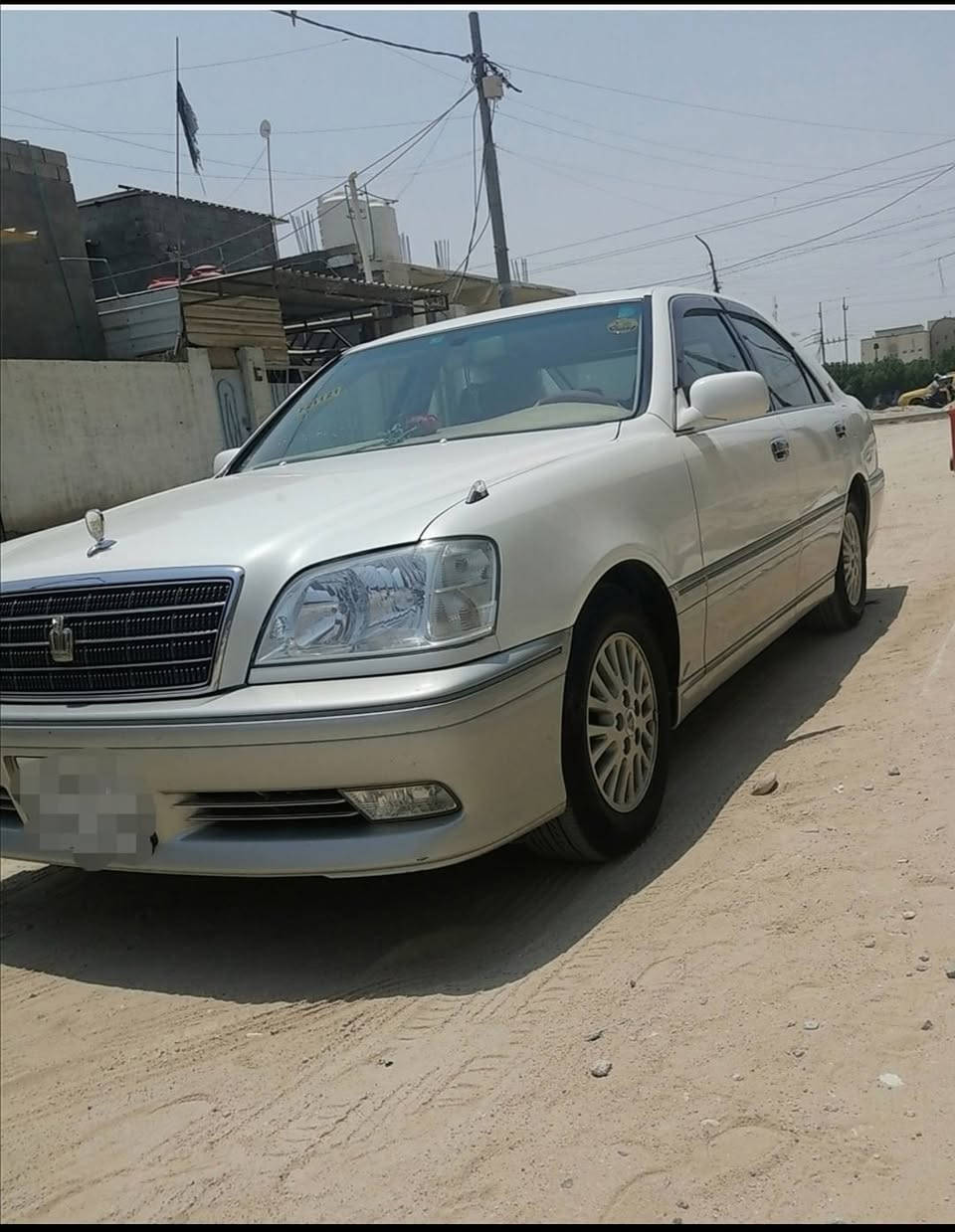 السلام عليكم
جنون ملكه للبيع 
٤ دكم كرستال اصل
تبريد خلفي وثلاجه وبرده خلفيه 
شاصي ٧٥ 
رقم بصره الماني قرار ٤٨ بأسمي شرط المداور
السعر 155
 تلفون ***********
