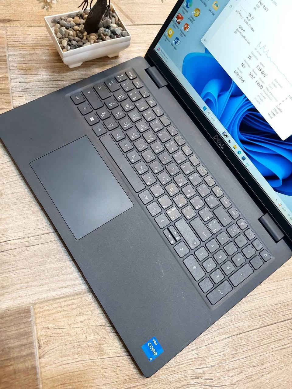 DELL 3520  Ci5جيل الحادي عشر سلم حجم شاشة كبير 15.6 
 السعر ثابت 345 الف مع التوصيل المجاني والحقيبة 
.
مناسب للدراسة والبرامج المكتبية والطباعة والتصفح والامن السيبراني وغيرها 
نظافة عاليه جدا اخو الجديد وعل الفحص 
……………………
 المعالج Core i5-11th G7 
 ذاكرة الوصول العشوائي (الرام) 8GB 
 التخزين( الهارد) SSD 256GB 
 مقاس شاشة 15.6 عاليه  
 منفذ HDMI & TYPE C 
 كيبورد  عربي انكليزي
الرام و الهارد قابل للتطوير 
…………………………………


**إذا كنت صاحب هذا الإعلان وتريد حذفه لأي سبب، رجاءا أرسل رسالة إلى الدعم الفني**