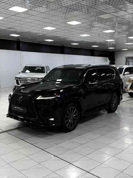 🔻 Lexus Lx600 2023 F-Sport edition 🔻

السيارة بحالة الوكالة

لكزس F SPORT _ F1

مكفوله من الصبغ والبارد. 
موديل 2023 

ساز اصل 

🌀محرك : 
3500 سي سي
6 سلندر 
توين تيربو 
عدد الاحصنة 409 حصان
ناقل حركة 10 غيار 

عدد الكيلو مترات 38000  

 
⭕️اللون : اسود ميتاليك من الداخل احمر 
❗️المواصفات :

فتحة سقف
مقاعد جلد 
مقاعد كهرباء مع ذاكرة تخزين لمقعد السائق
تدفئة و تبريد مقاعد امامية و خلفية
شاشة امامية ضخمة متعددة الخصائص
شاشة معلومات متخصصة بنظام ( المكيف / الفورويل ) 
 ديفلوك
تحديد مسار
رادار 
 مانع تصادم
حساسات 360 درجة 
 كاميرات 360 درجة 
 بصمة تشغيل 
بصمة دخول دخول
لوحة تحكم خلفية للمكيف 
 ثلاجة بالوسط
صندوق خلفي كهرباء 
 عداد ديجيتال
شاحن لاسلكلي للهاتف
Auto Hold
تحكم كهربائي بالطارة
ستائر جانبية
بخاخات اضوية
اضوية امامية زينون
اضوية امامية Led 
Paddle shifters 
Sound system mark levinson 
Ambiente lights 
Blind Spot monitor 
Lane assist 
Wireless charger 
Head up Display 
Navigation 
Apple car play 
Voice Command 
Mts & crawl control
 العنوان 📍بغداد الراشدية 

هاتف *********** 
⚜️السيد مهدي المعموري للسيارات⚜️
شكراً للجميع • 🤍
