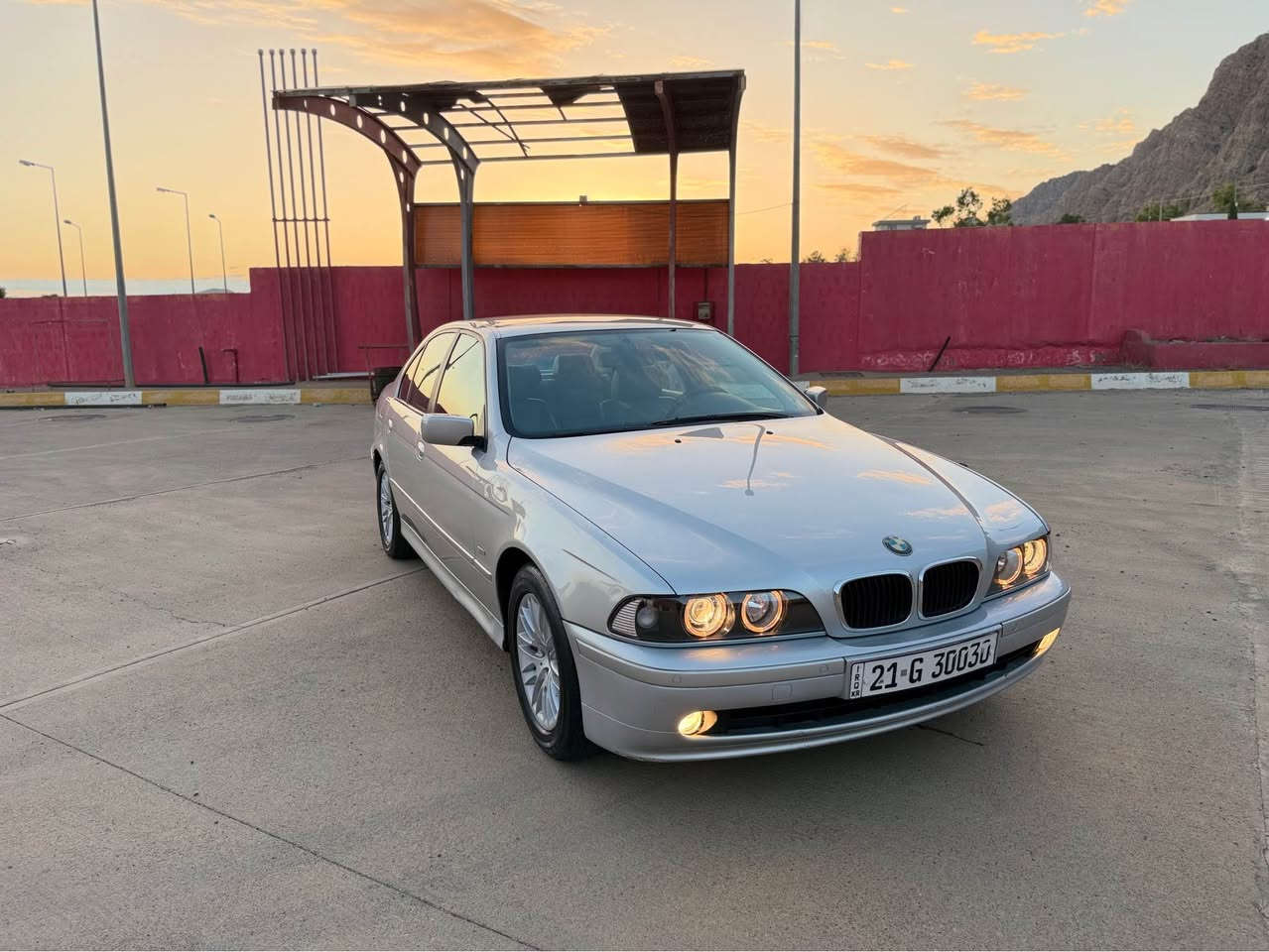 BMW 2001  سەقەر
 سەیارەکە زۆر جوانە هی مالانە پاک و خاوێن ماوەتەوە  

مواسەفاتی تەنها سلایت نیە  فولە کوشن جلد   و بەرە دەگا جلد  و کوشن بەرز و نزم  و ئاوێنە کارەبایی و لیدی  بن دەگاکانی  تەبریت لەمس و  تەحەکوماتی سەر سوکان و  سەیارەکە پێویست بە وەسف ناکات مواسەفاتەکانی دیارە  و زۆر جوانە

سەیارەکە :١٥٠ هەزاری واقحی ڕۆشتوە 
 
وەکو بۆیاخ بی بۆیاخە  سەیارەکە مالی دۆستە  رەقەم و سەنوی تازەیە وەکالە بە شەرت ٤ تایەی تازە  

شوێن: ڕانیە 
***********
***********wats appp w vibat رانية, السليمانية
