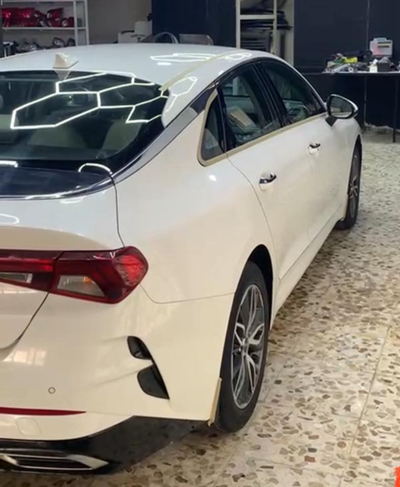 السلام عليكم
كي فايف خليجي موديل 2023
مكفولة من البارد والضرر
بيها كم رصعة خفيفة جدا بقد اصبع

السيارة ماشية 82 كم
رقم اربيل بسمي تحويل ثاني يوم حاظر 

السعر 195 وبيها مجال بسيط 

السيارة مسوي عليها صيانة كاملة وكالة
ومبدل تايرات امامية جديدة
والتايرات الخلفية بحالة جيدة جدا

المكان الرمادي
وكل الهلا بيكم منين متجون

للاستفسار
***********
