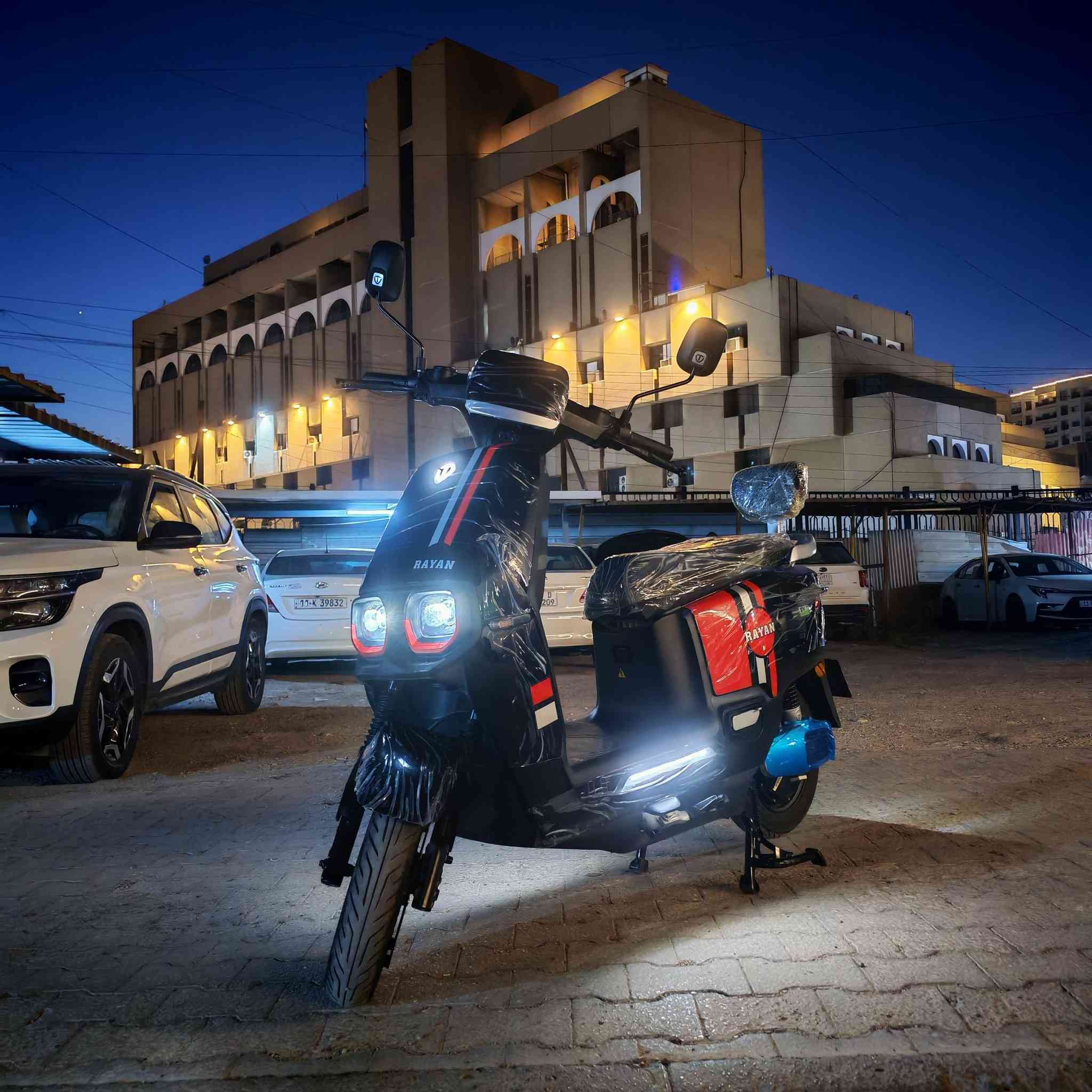 السلام عليكم..
أم عيون السعر 800 ومجال بسيط ***********
