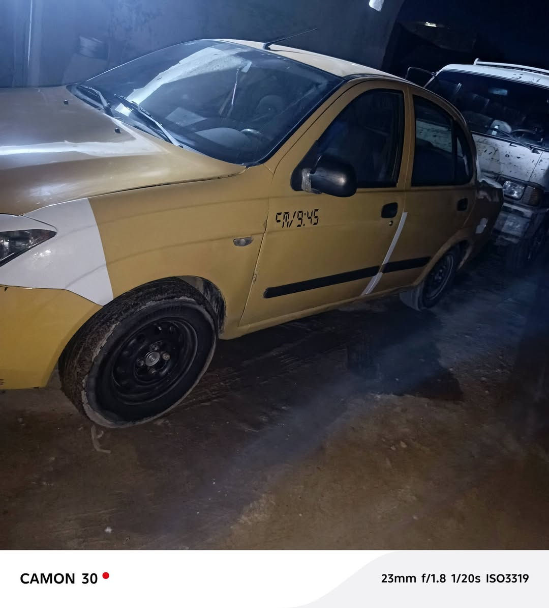 سلام عليكم طيبه 16 كير مكينه حداديه تدفئ تبريد تخم تاير كهربائيات كله بلادي شاشه كامره هزه جديده سنويه جديده مصفره هيئه وغرامات مابيه بس حوض جنطة فقط السعر 40 وبيه مجال بسيط حك الجيه رقم الهاتف***********
