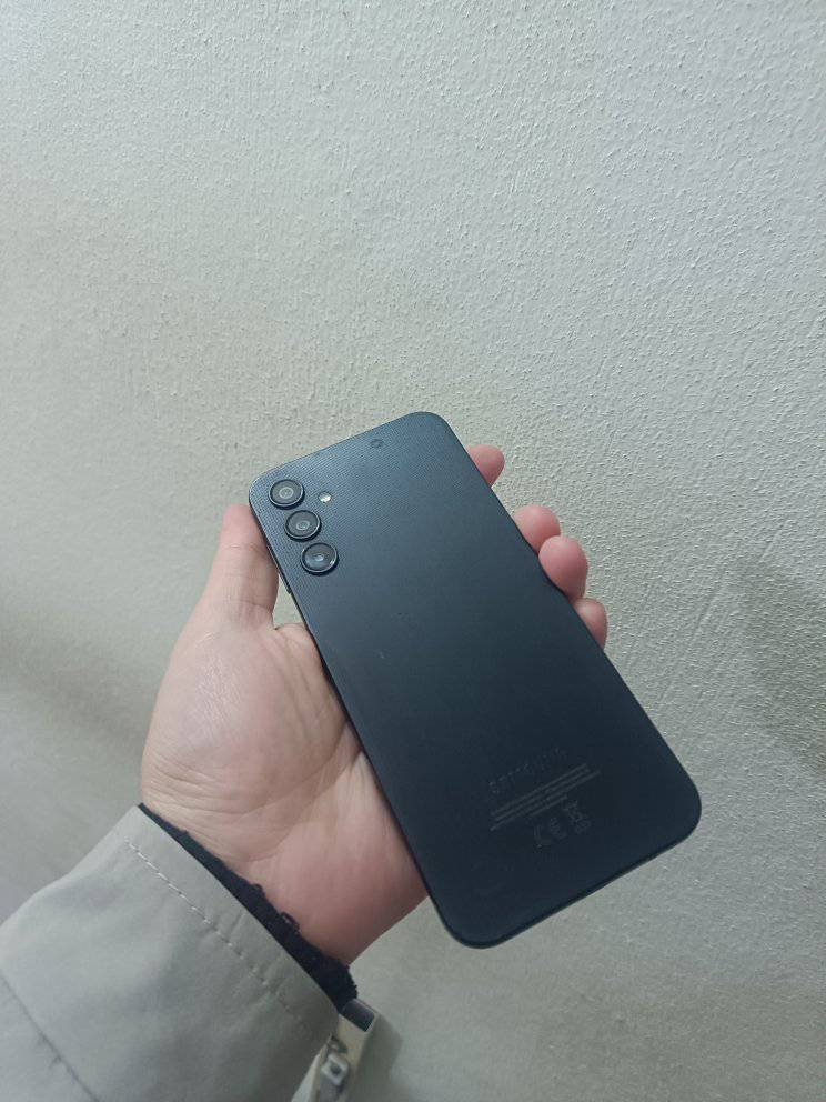 جهازين 
الاول/ريلمي سي 67 جهاز غني عن تعريف
256/14
مثل ما موضح بالصورة 95 الف
 
الثاني /
سامسونج اي 14 جهاز حيل راقي
100 الف فقط شرط 
 128/6
نظافة 99/100


**إذا كنت صاحب هذا الإعلان وتريد حذفه لأي سبب، رجاءا أرسل رسالة إلى الدعم الفني**