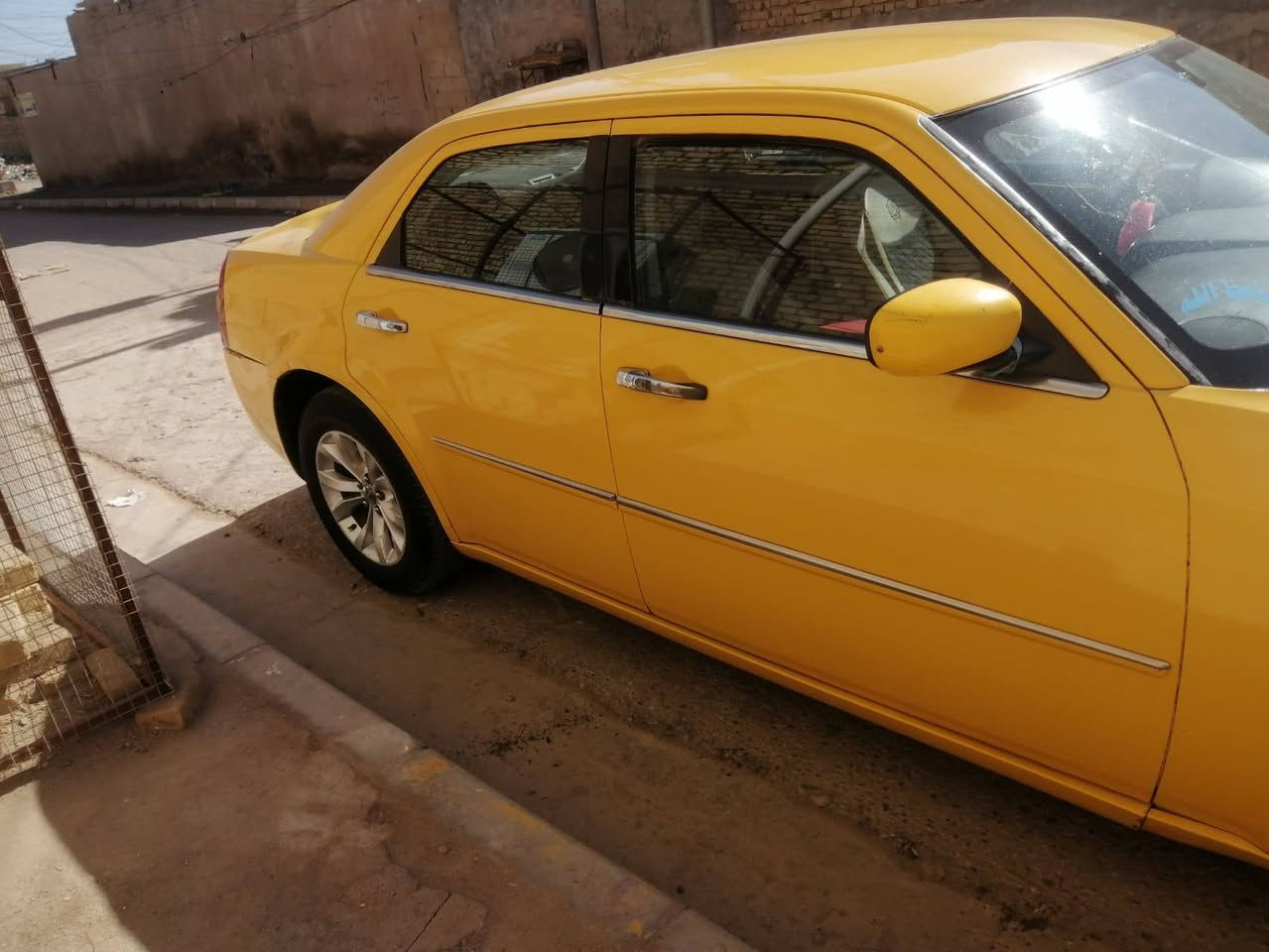 سلام عليكم وبامه 10 صل لبيع بسمي مدوره ثاني يوم مكفوله من ضربه وتبديل سياره كنديه تيرات جدد مكينه وكير خير من الله مصفره هيءه وغرامات خطه نصريه زبير جديد خطه سعر 105 وبيه مجال لشراي مكان سياره لعماره لمجر ستفسار ***********
