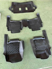 سيت دواسات حوضية فورتشنر من ٢٠١٦ - ٢٠٢٤  07728200500