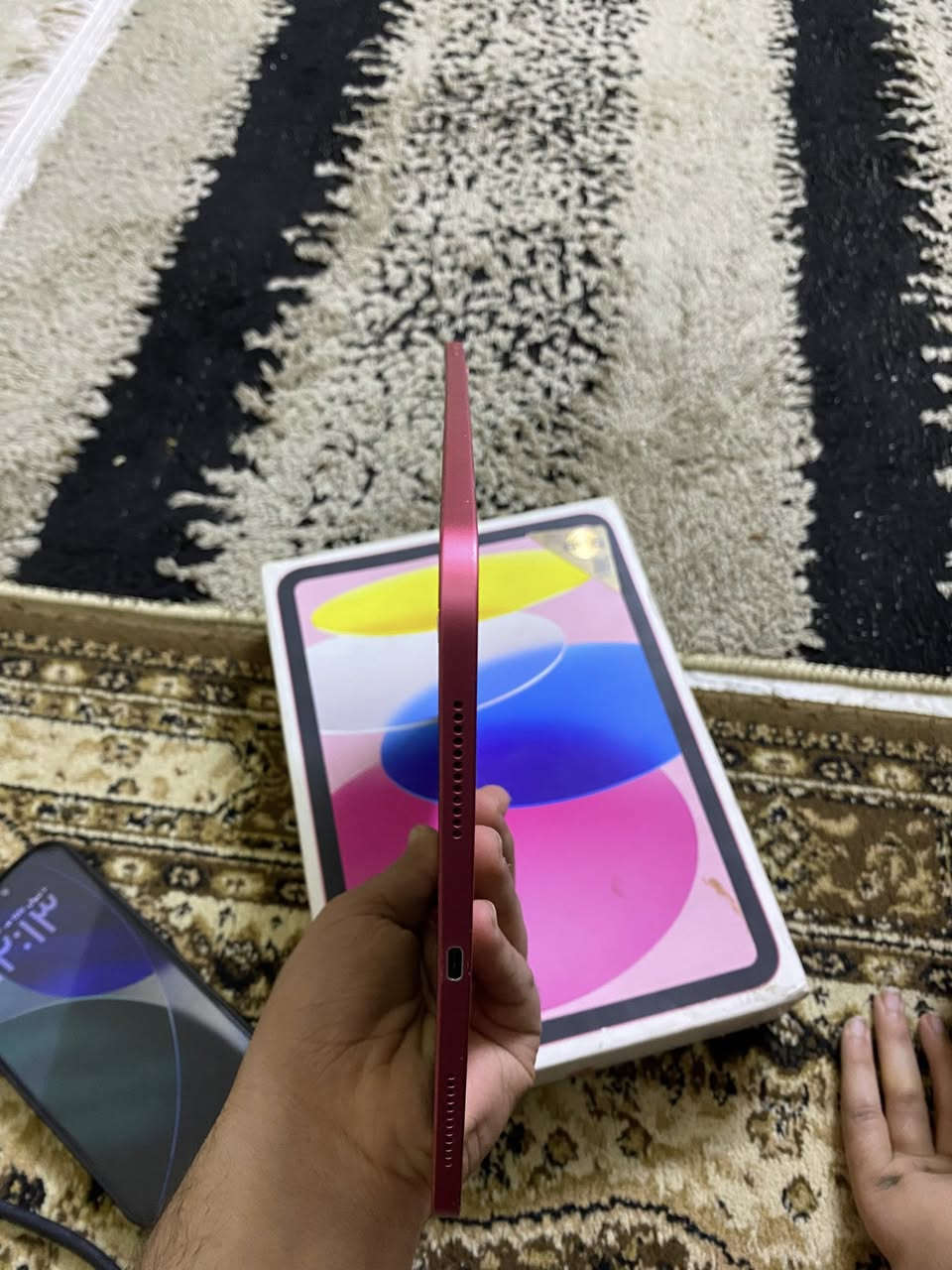 السلام عليكم ايباد 10 ذاكره 64 بطاريه 91 كامل ملحقات الجهاز مفطور الكلاسه فقط وما مأثر ابد والشاصي بي عواج قليل الجهاز ما مبدل بي اي شي مكفول السعر 260 وبي مجال المكان بغداد الدوره الرقم ***********
