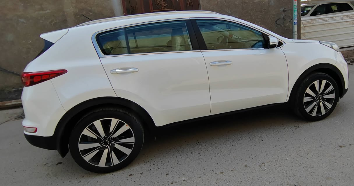 كيا سبورتج خليجي موديل ٢٠١٨ ابيض صدفي ماشيه ١٠٩ حقيقي كفاله من الصبغ عده بارد ب ٣ اماكن كلش بسيطات ومسويهن يم المندلاوي مستحيل تلاحضهن للعلم السياره بيه خصره بالشاصي الايمن ايضا ممبينه لاكن العليه اكلك بكل تفاصيله السياره اجتي محرك ٢٠٠٠ دوش تحكمات شاشه اندرويد استيراد خاص جايبه ب ٢٠٠ دولار شاشه تسجيل بلاديه للحوادث زراك لايت يدات كروم سستم لايت زنون بالاضافه للمواصفات المعروفه بالسبورتج السعر جدا مناسب ١٦٩ ورقه وبيه مجال بسيط رقم بغداد باسمي تحويل ثاني يوم رقم الهاتف *********** وبي واتس اب
