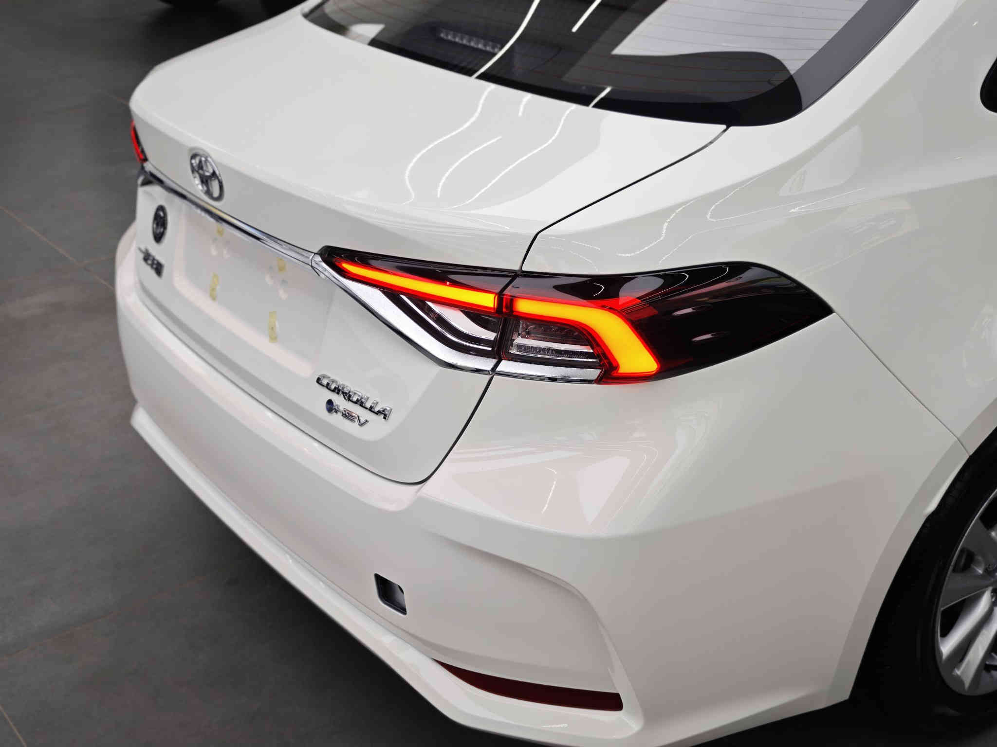 • تويوتا كرولا
• الموديل: 2025
• المسافة المقطوعة (العداد): 0 كم
• المحرك: 1.8 لتر هايبرد
• عدد الأسطوانات: 4 سلندر
• شركة: #KUWAITCARS 
• أرقام الاتصال:
• ***********
• ***********
